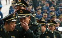 如何建设中国特色军官职业化制度？