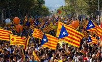 西班牙是怎样和平解决加泰罗尼亚问题的