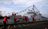 菲律宾接收首艘日本援助的大型巡逻艇