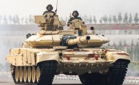 越南向俄罗斯订购64辆T-90主战坦克