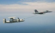 美国海军接收首架具备空中加油能力的E-2D“先进鹰眼”舰载预警机