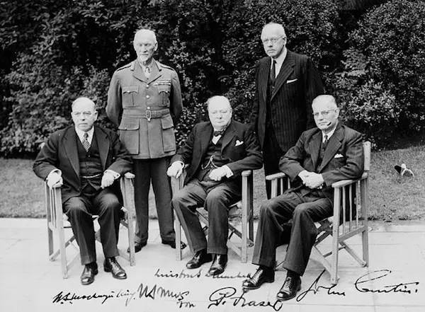 1944英联邦首相会议，讨论英联邦以后发展方向。