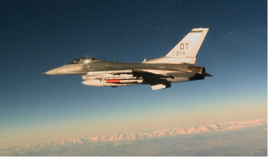 F-16B61-12